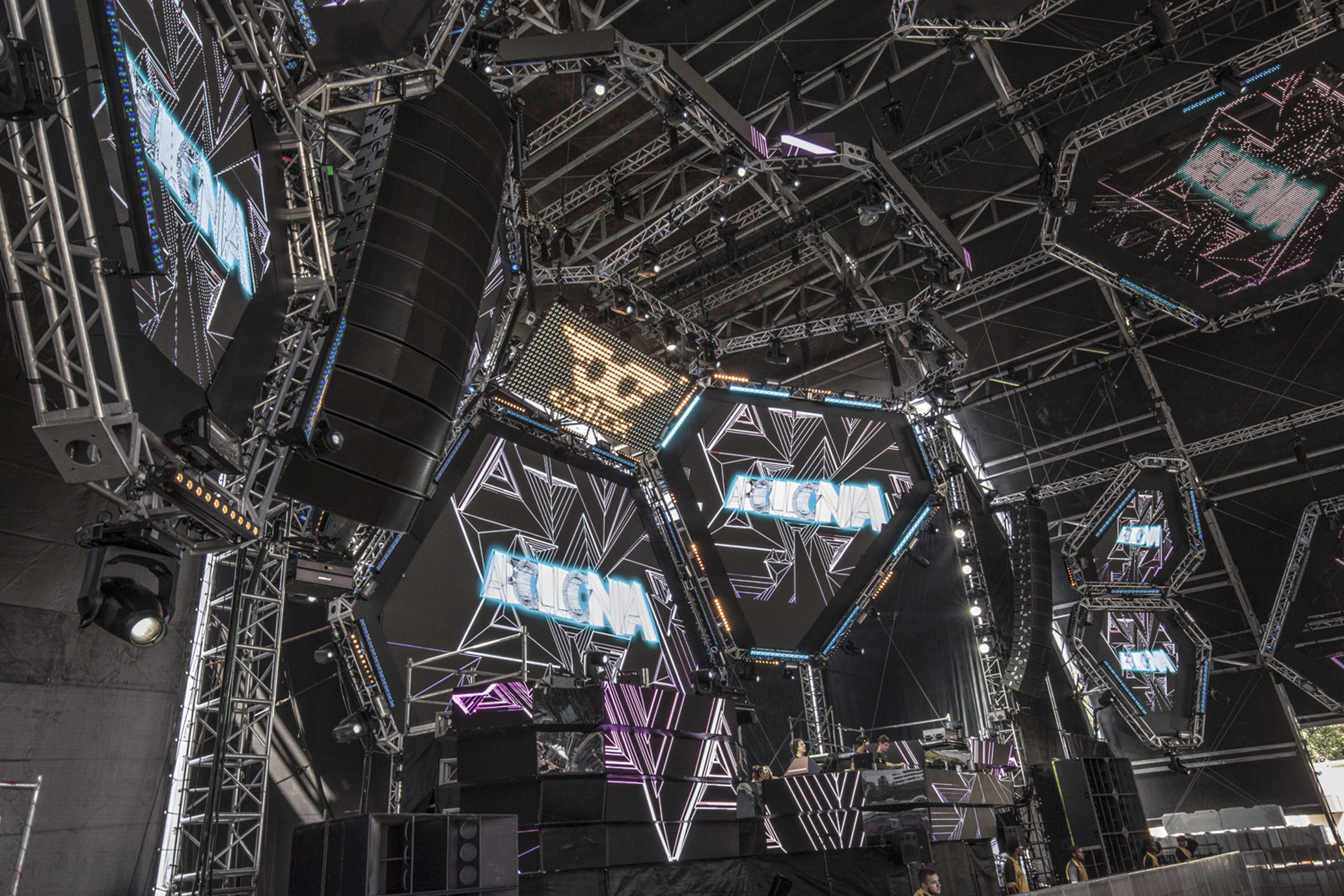 Vero Adam Kaplan   ask media  miami ultra