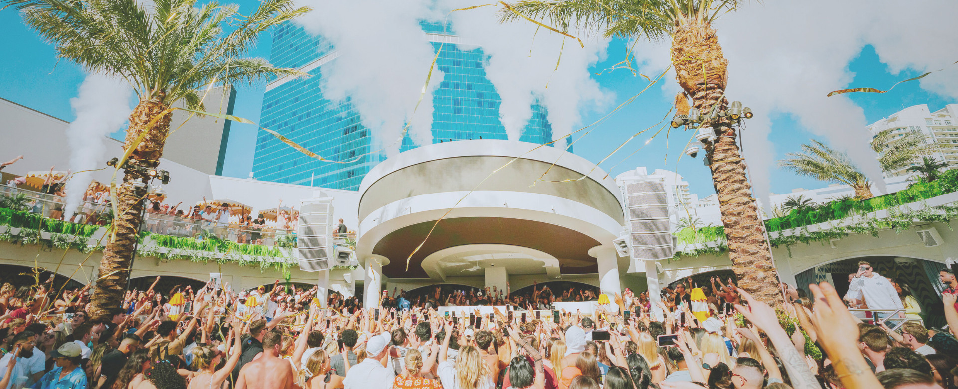 LIV Beach c01 Header 2 2