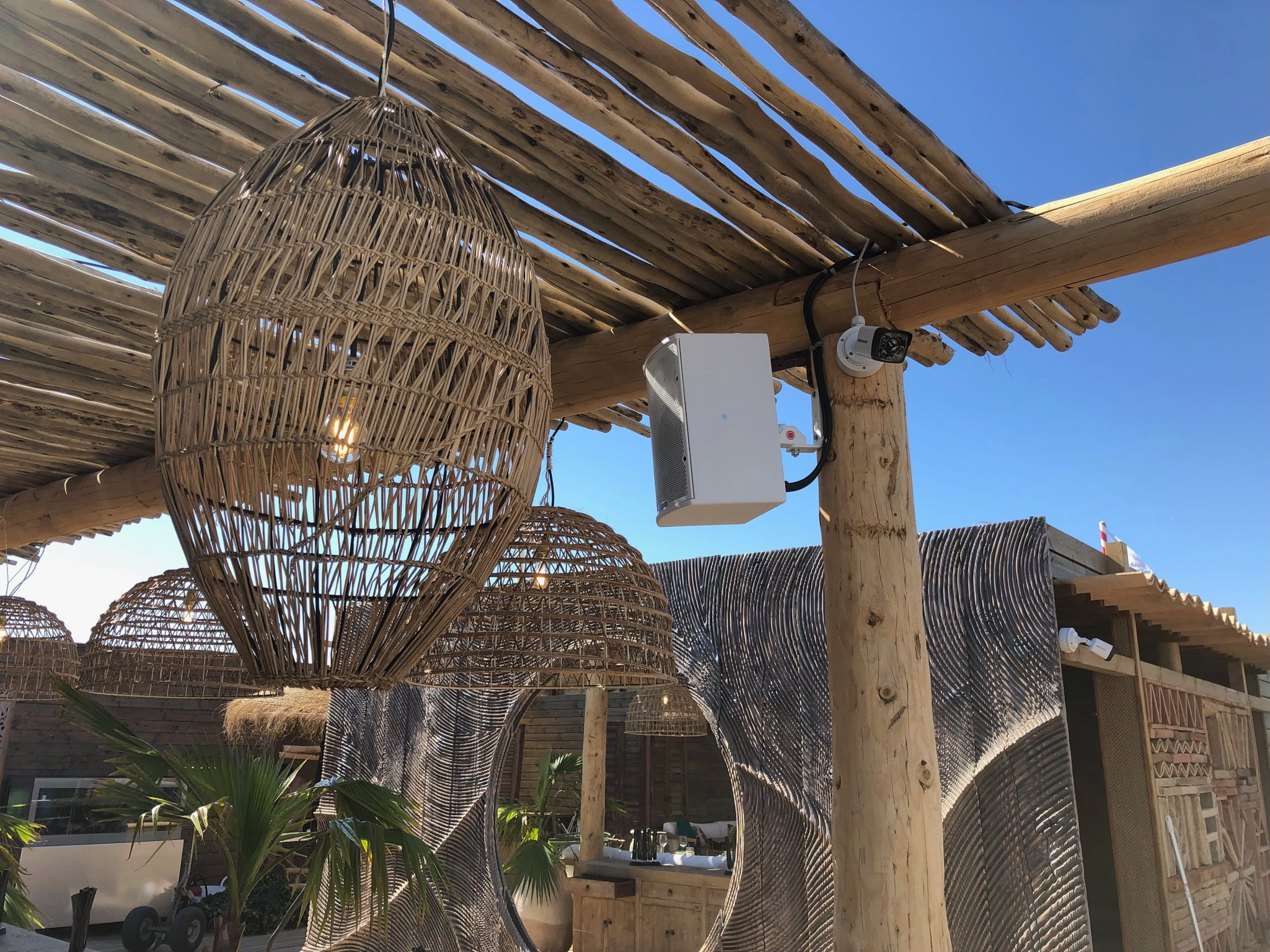 13681240 3788 42F9 A86D A59470C34E1D